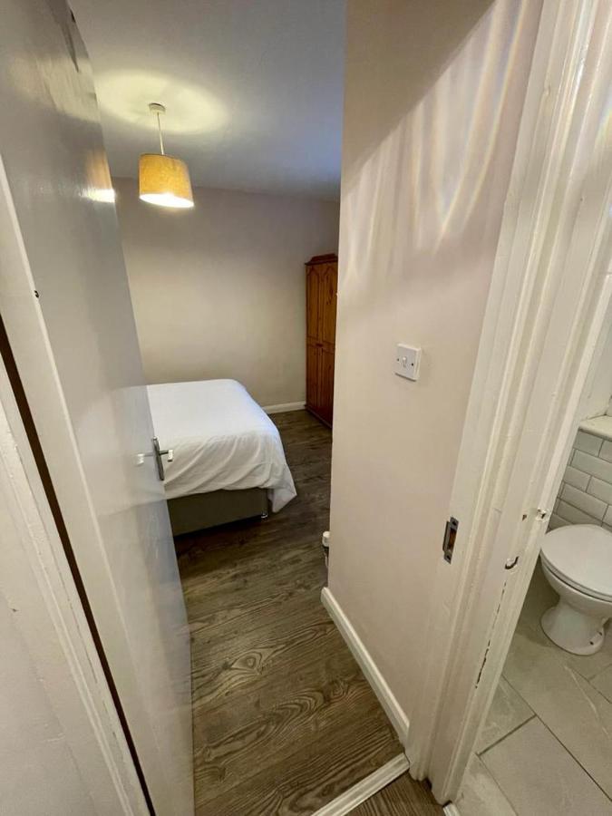 Bishop'S Gate Apartment Londonderry Exteriör bild
